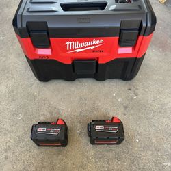 Milwaukee M18 Vacuum 