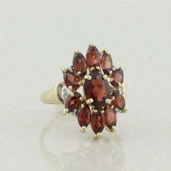 Vintage 10K Yellow Gold Natural Garnet and Diamond Flower Ring Size 7