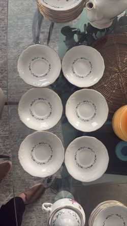 6 saucer vintage