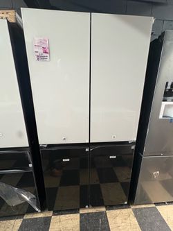 Samsung Bespoke Flex Refrigerator in White and Black Glass 💀