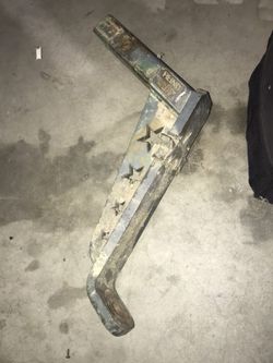 Tow Hit for lifted trucks