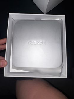 Geekom Mini PC A8 Max