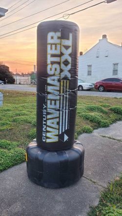 Century Wavemaster XXL punching boxing kickboxing mma martial arts bag