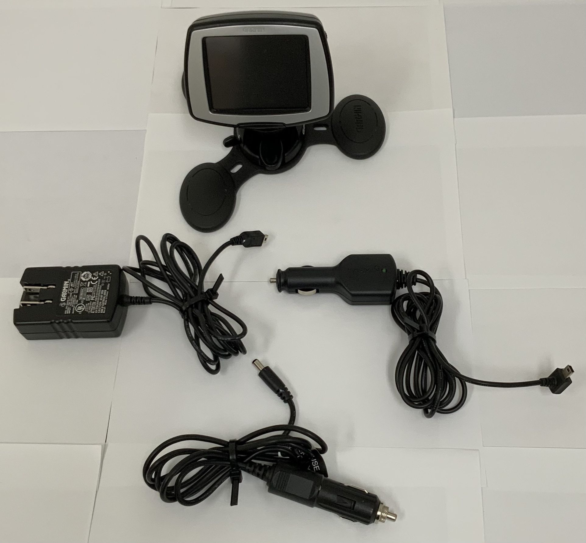 Garmin Street Pilot C330 GPS Navigation Unit With Charging Cords Stand