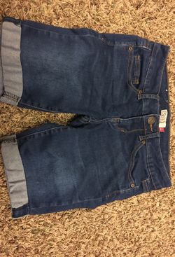 Girls short size L