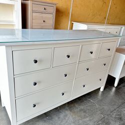 White IKEA Hemnes 8 Drawer Dresser W/glass Top