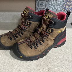 KEEN Size 10 1/2 D. Pittsburgh 6“ steel Toe Work/Hiking Boot. Mint Condition