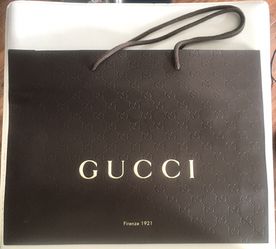 GUCCI paper bag for Sale in Chicago, IL - OfferUp