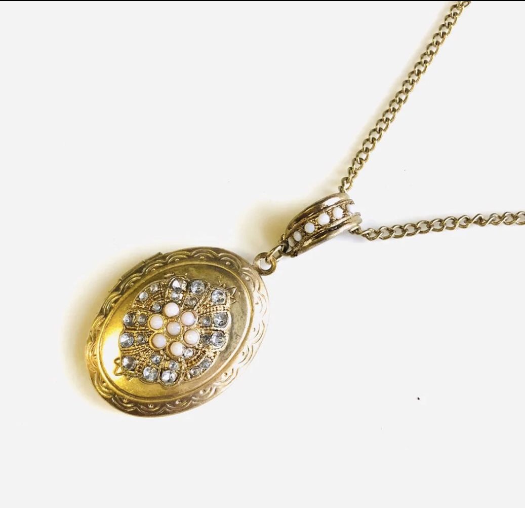 Gold 2 photo locket - New