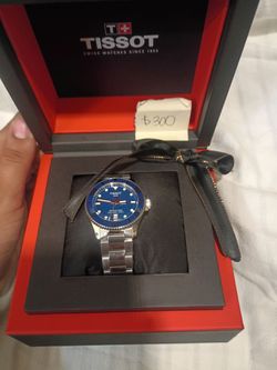 Tisso Seastar 1000 Powermatic 80 Bracelet Watch