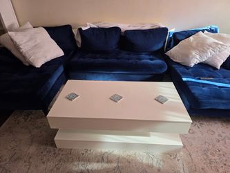 Modern Lift-Top Coffee Table w/ Storage, USB Ports & LED Lights – White
