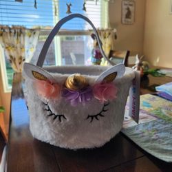 Fuzzy Unicorn Basket 