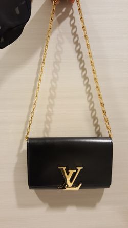 Louis Vuitton - CHAIN LOUISE GM - Shoulder, cross-body, or clutch! for Sale  in Pleasanton, CA - OfferUp