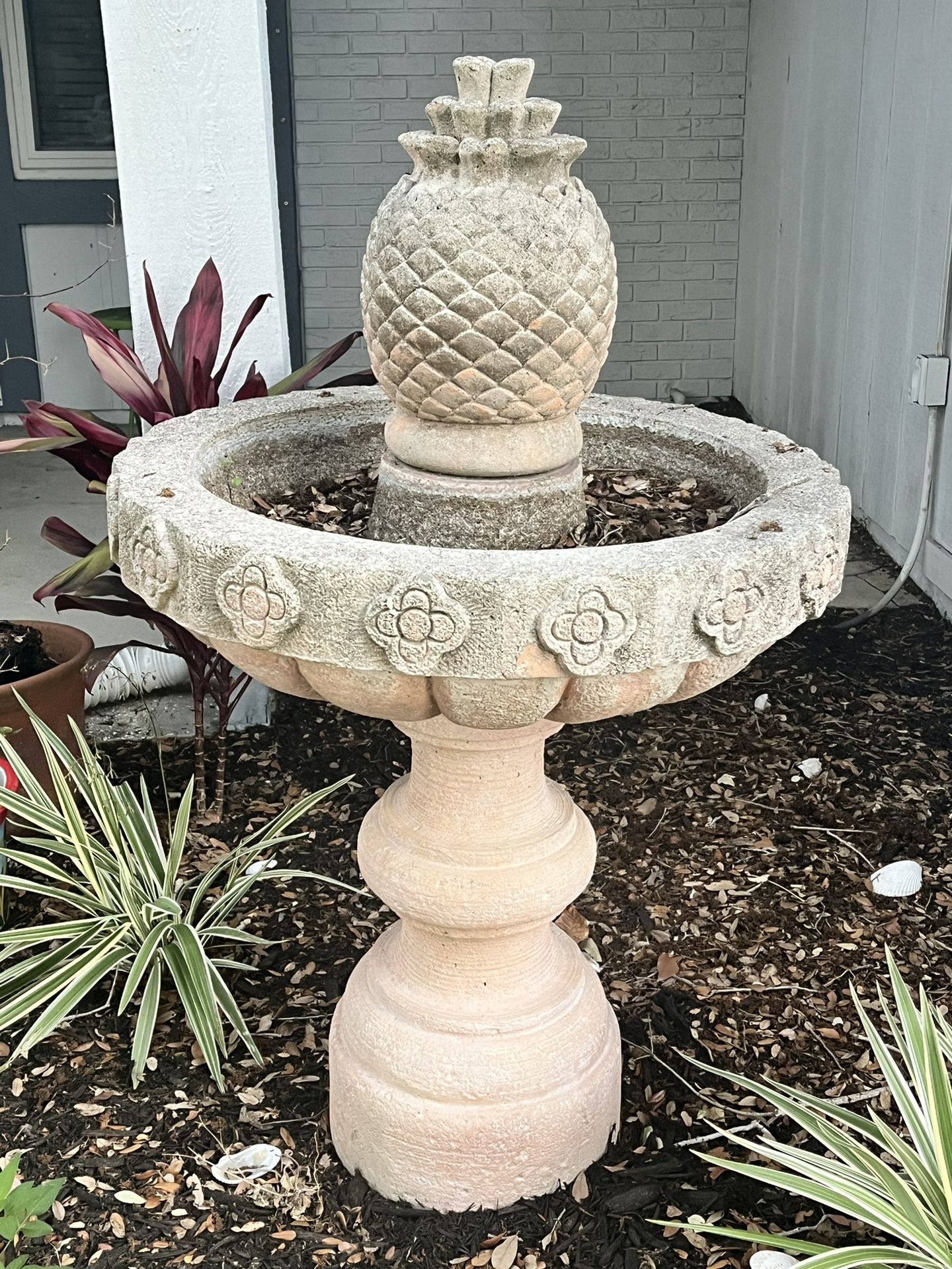 Pineapple Fountain water feature