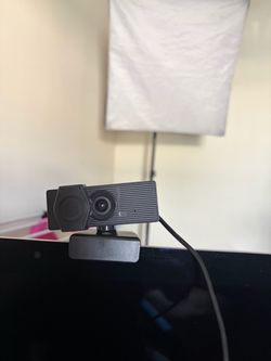 Parrish 🌴 Less Than 1 yr old Webcam with Privacy Cover