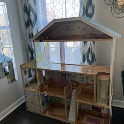 Beautiful Doll Hause