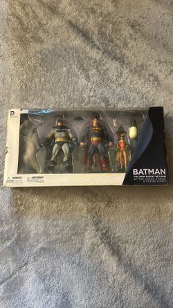 DC Collectibles Batman The Dark Knight Returns Action Figure 4 Pack