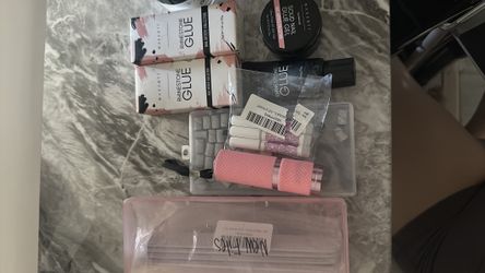 Nail glue