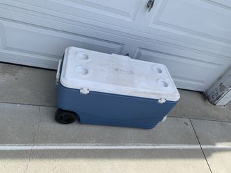 Coleman Xtreme 5 Wheeled 100qt For Sale $40.00