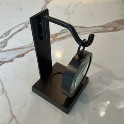 Metal magnifying glass tea light holder