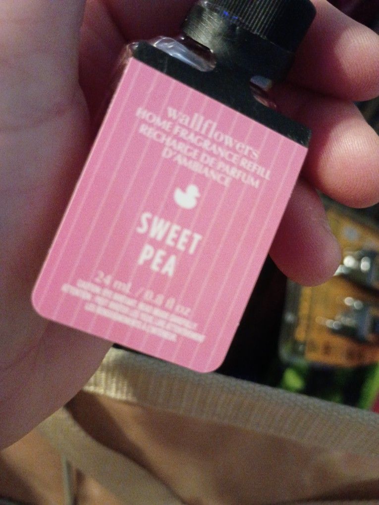 Bath And Body Works Wall Plugs And Scents