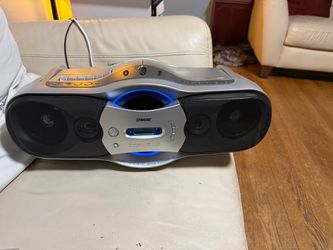 Sony CFD-F10 AM/FM Cassette CD Player