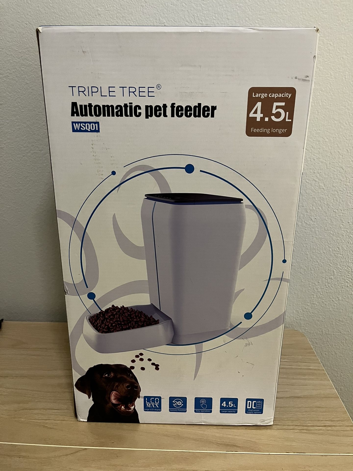 Automatic pet feeder 