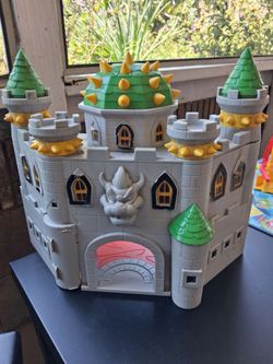 Bowser's  Castle