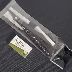 New Featherweight Straight Razor With Blades