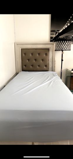 Twin Bed