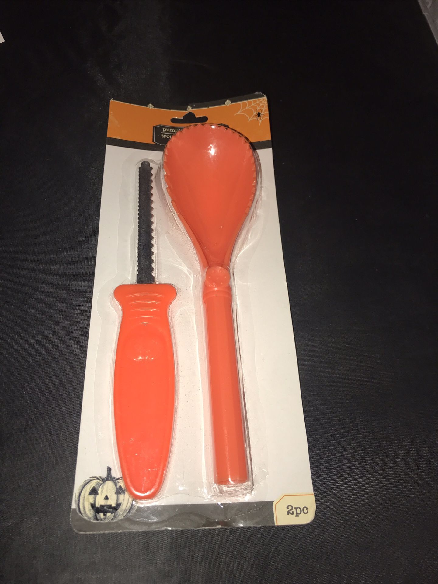 PUMPKIN Carving 2 PC Set with Scooping Spoon and Knife Carving Tool