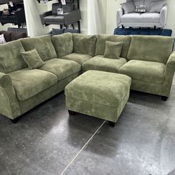 Sofa Sectional w/ Free Ottoman 