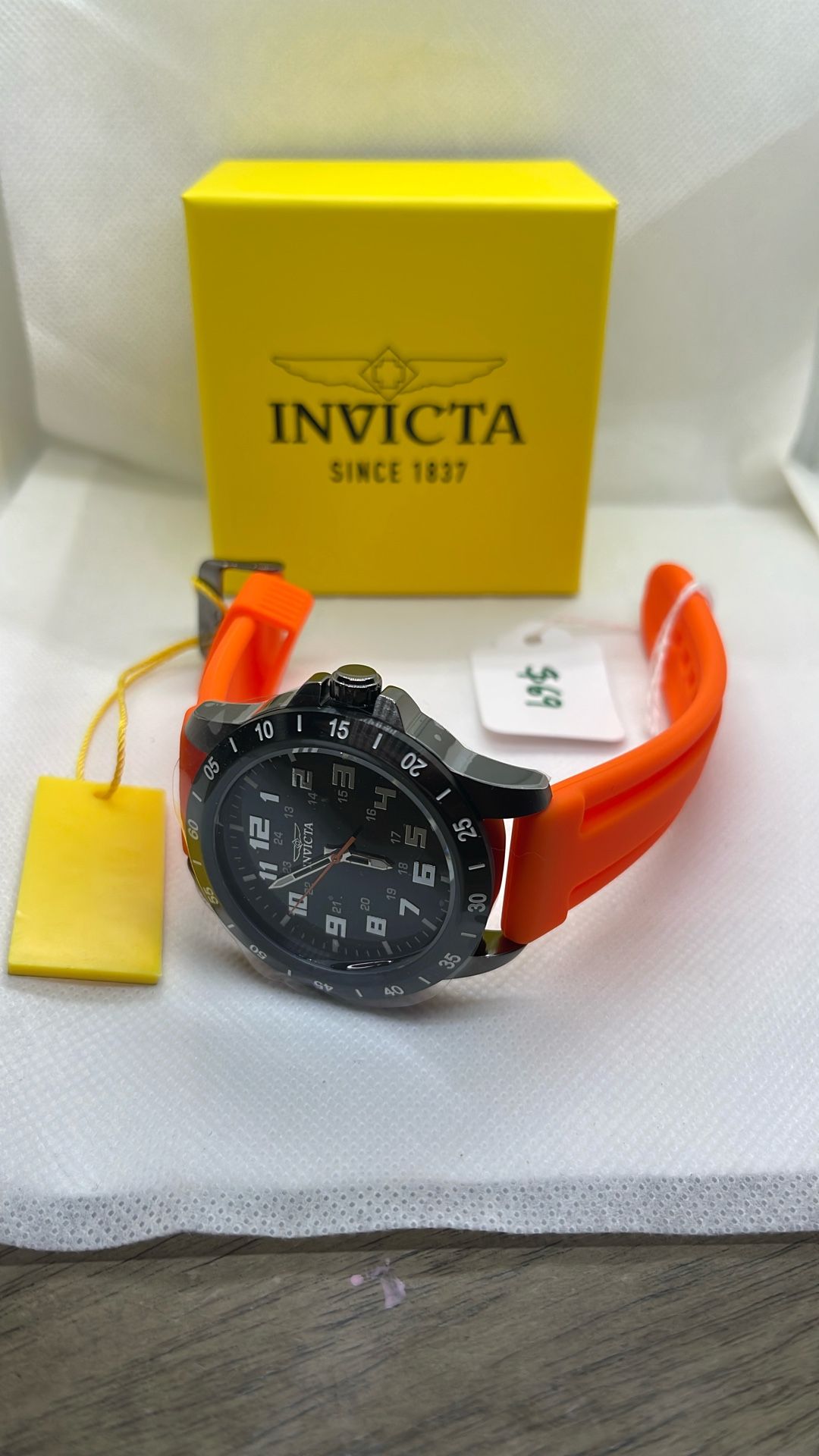 New Men’S Watch In Invicta Box