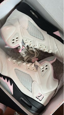 Jordan 5 medium soft pink Size 10