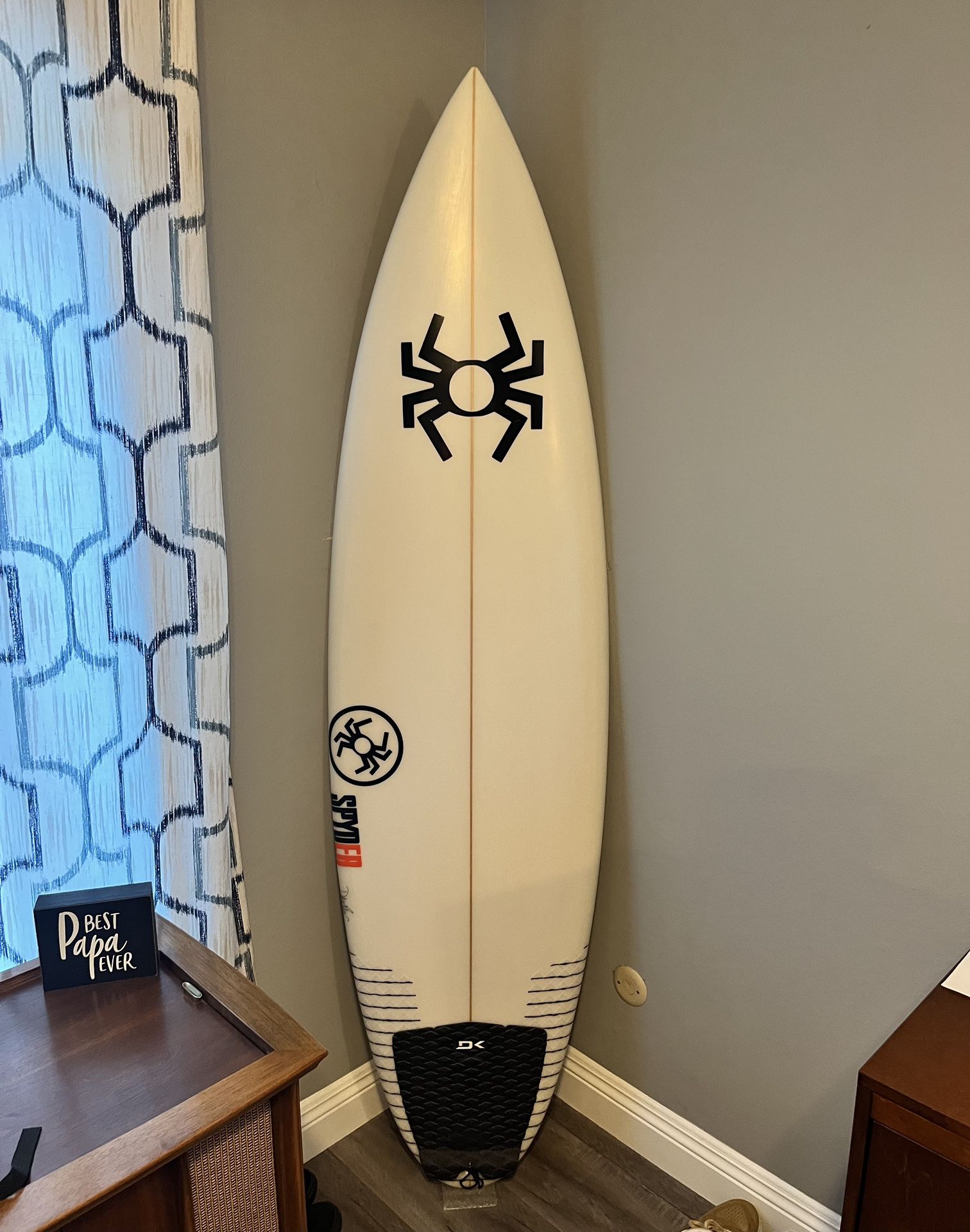 Spyder Surfboard By Dennis Jarvis