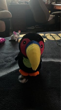 Bird plushy