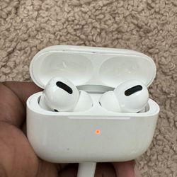 Apple Airpods Pro -  Costco 