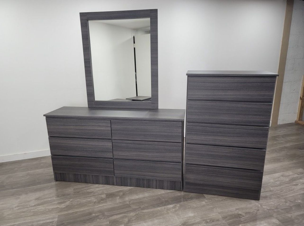 Dresser Whit Mirror And Chest - Cómoda Con Espejo Y Gavetero