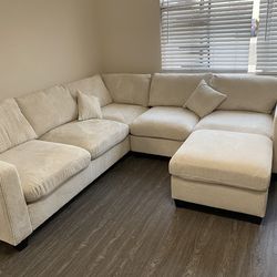 New 99x99 sectional couch with ottoman / free delivery