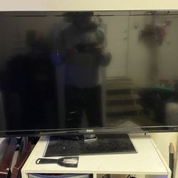42 Inch RCA tv