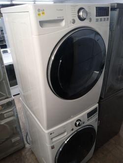 LG stackable front load washer and dryer set - Free delivery