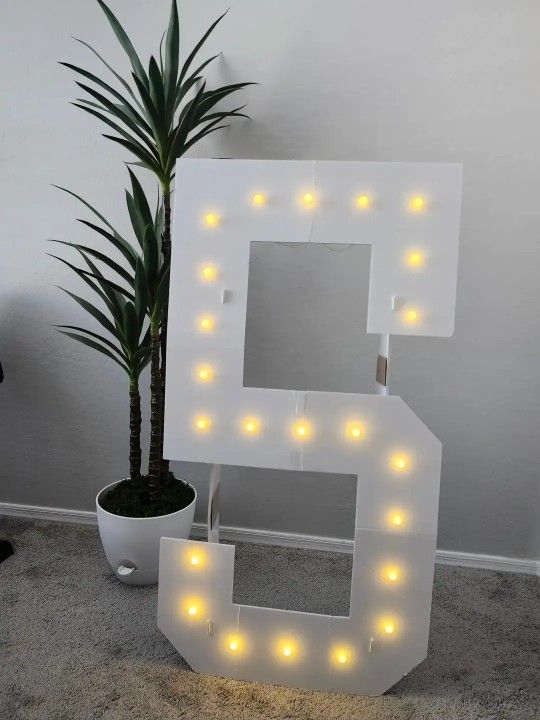 ✅️ Foam 4ft Light Up Number 5 Marquee• 2 Lighting Modes• Battery Operated• $15firm