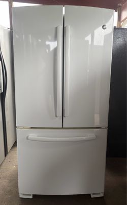 White refrigerator, working perfectly, delivery included