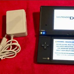 Nintendo DSi W/Charger & Carnival Game