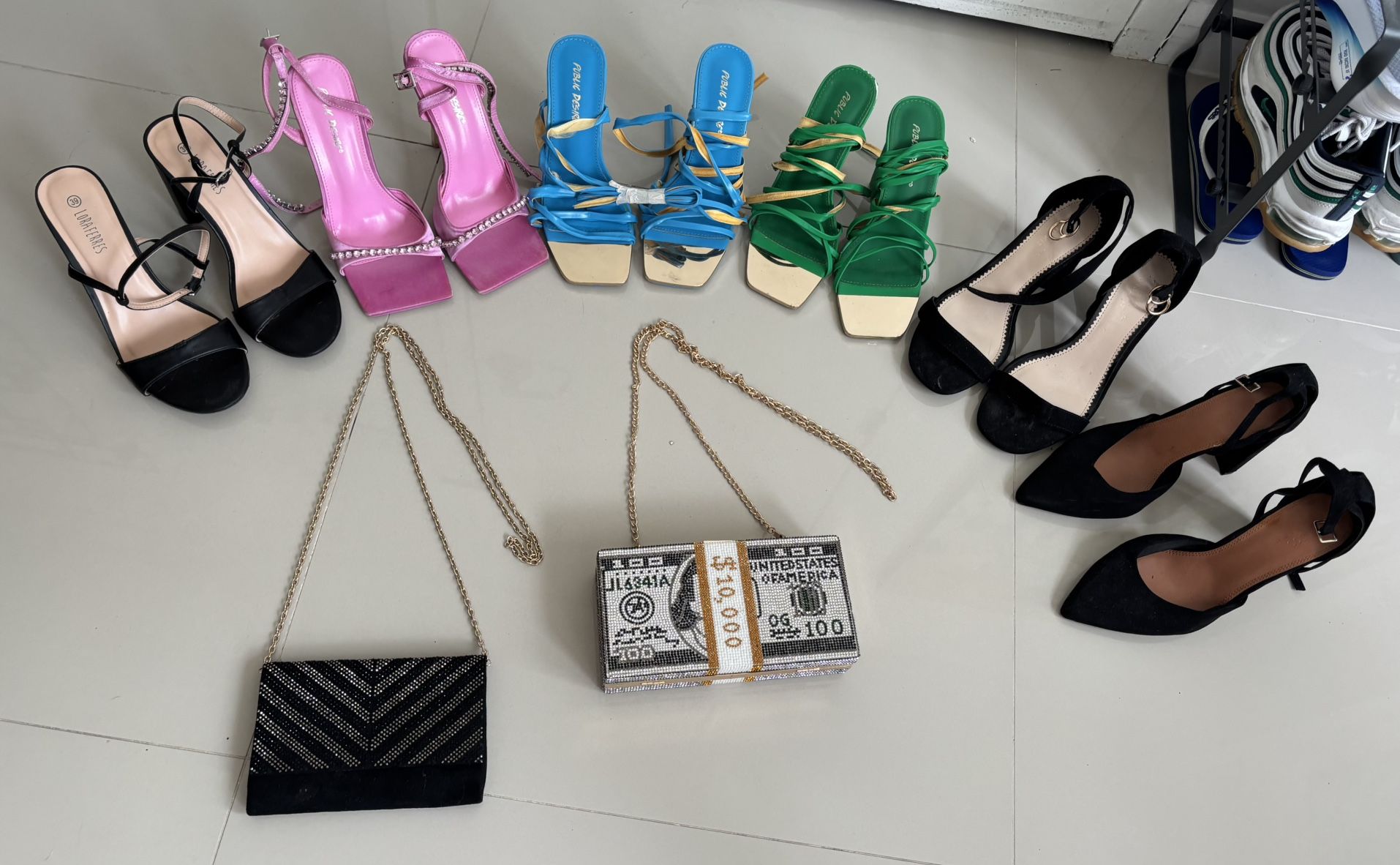 Bundle of 6 High Heel Open & Pointed Toes Shoes all Sizes 6 US (all from the same owner) + 2 Crossbody Bags 