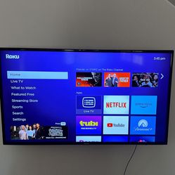 55” Samsung TV With Roku Stick