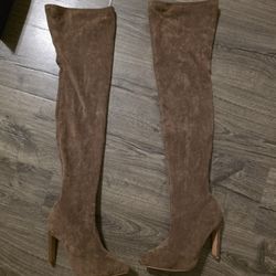 Knee high Suede boots Size 9