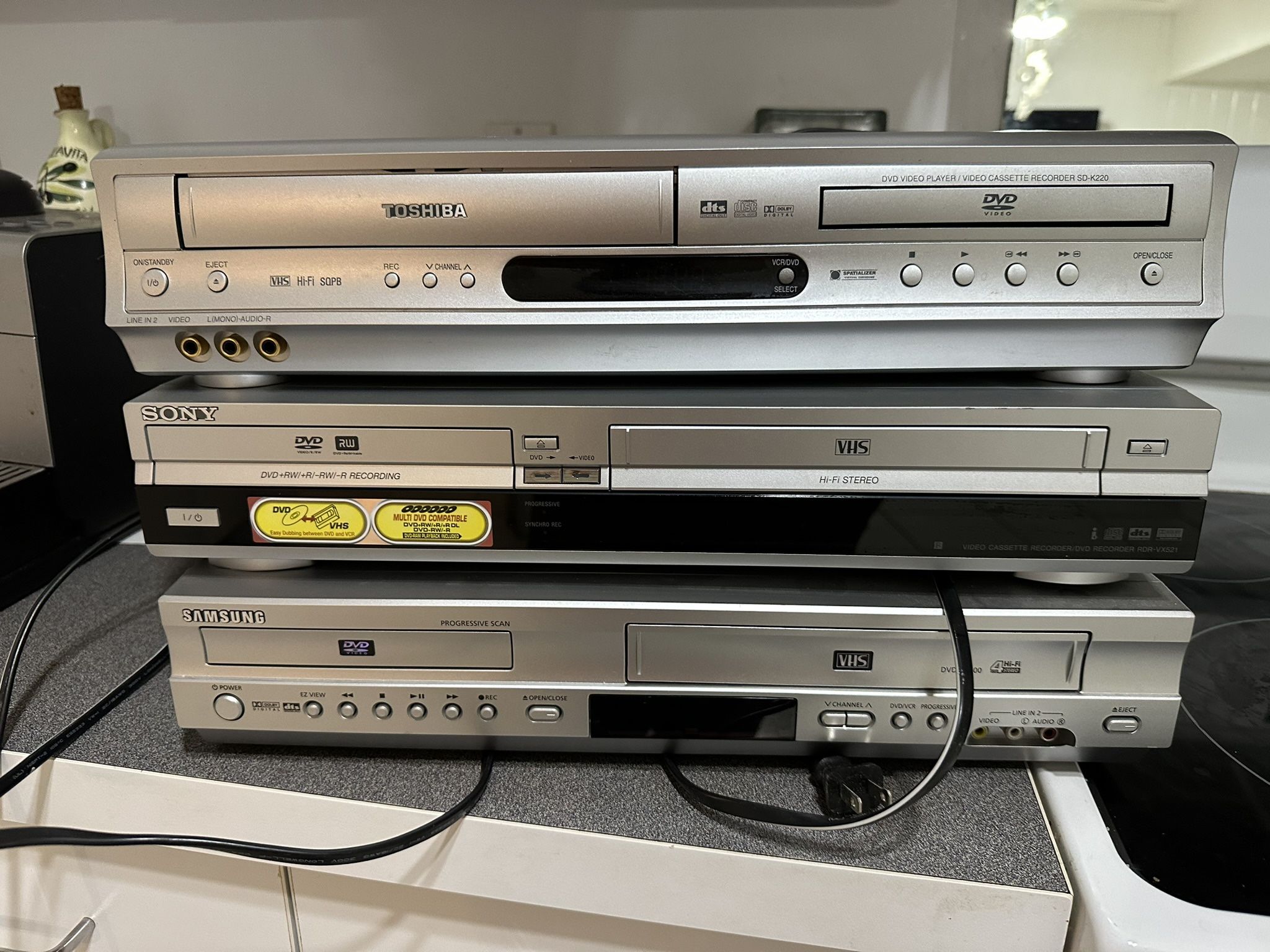CD/DVD/VCR Combo