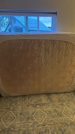Queen mattress free