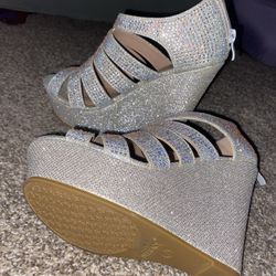 Delicacy rhinestone high heels. Size 7 Women’s 